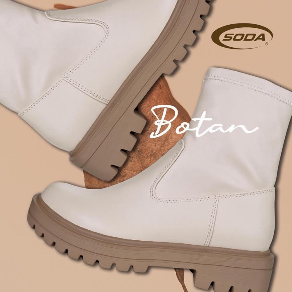 Soda Women's Size 10 Botan Nude Colored Zippered Boots New